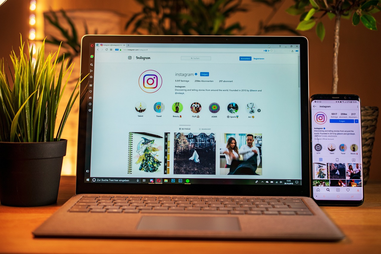entdecken sie alles über influencer: wer sie sind, wie sie in sozialen netzwerken wirken und welche rolle sie im modernen marketing spielen. tipps und einblicke für ihren erfolg mit influencer-kampagnen.